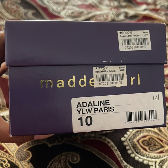 Madden girl, ADALINE yellow Paris size 10 sandal - Picture 6 of 6